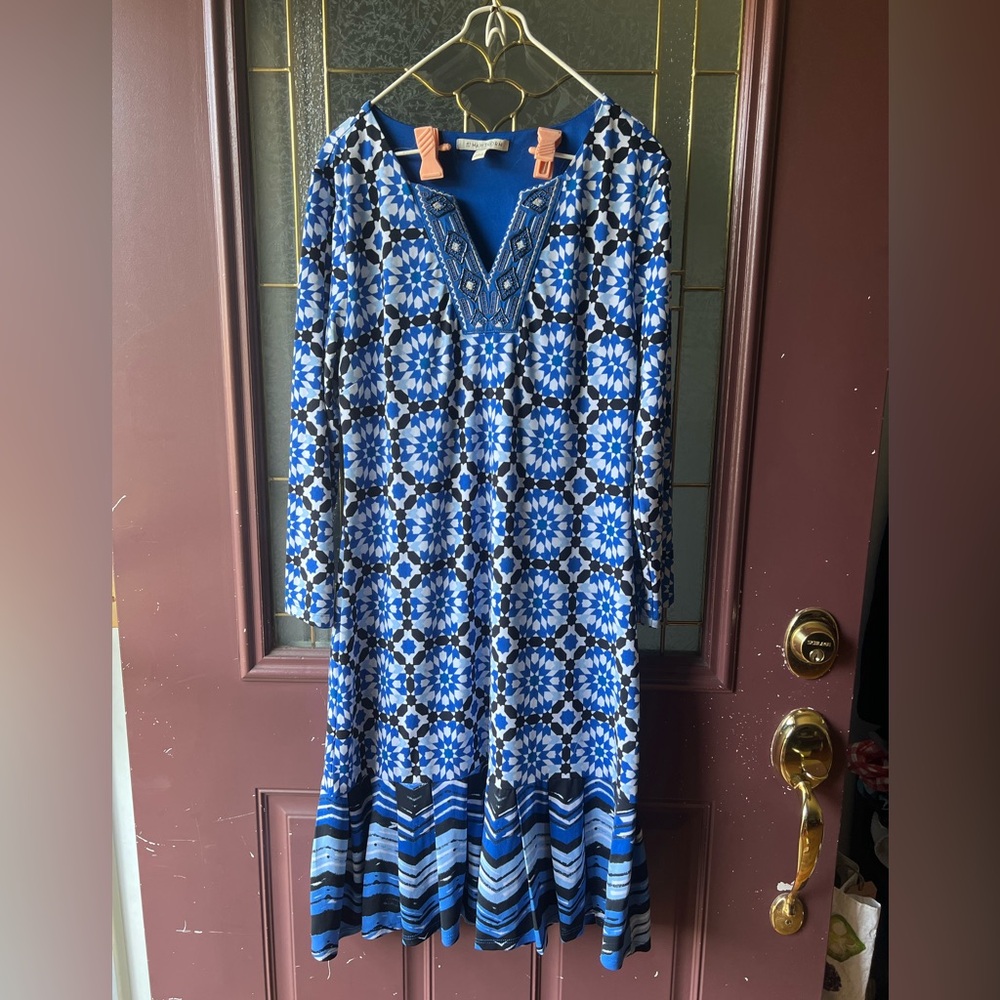 41 Hawthorn Blue and Black Geometric Long Sleeve Dress